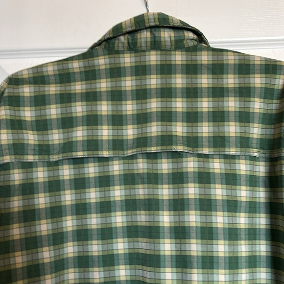 Eddie Bauer men’s green long sleeves button down shirt size medium - Picture 7 of 9
